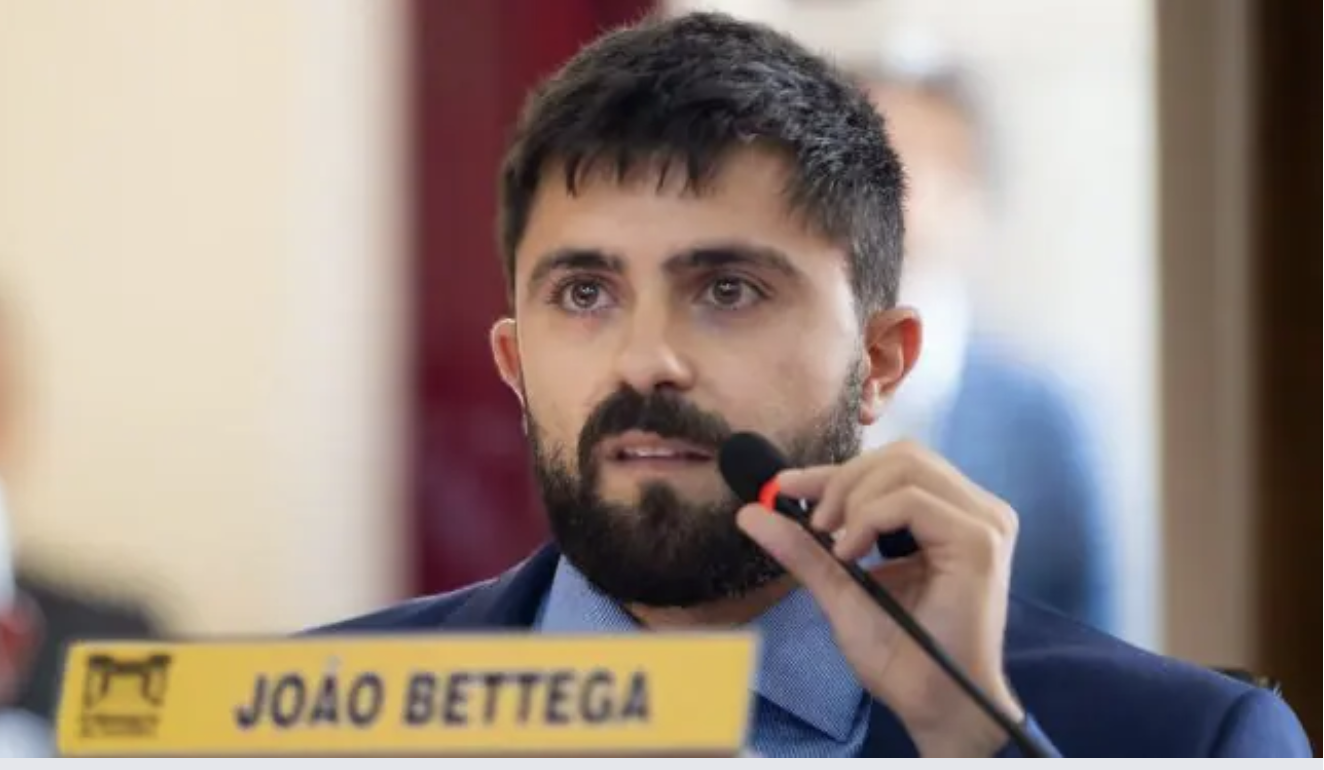 Corregedoria recebe denúncias contra João Bettega, Professora Angela e Guilherme Kilter