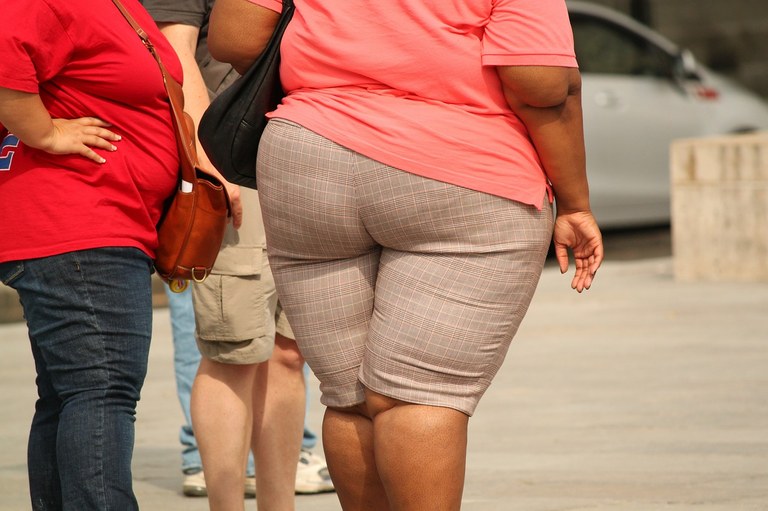 Um a cada três brasileiros vive com obesidade, mostra relatório global