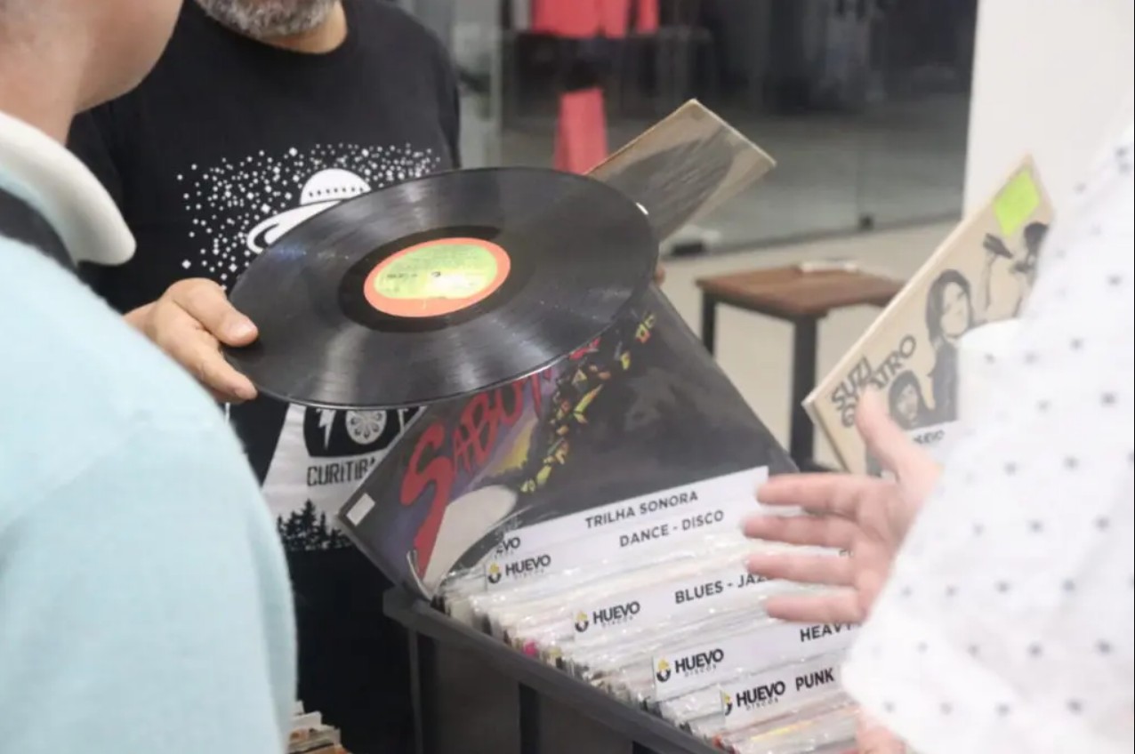 Curitiba recebe uma das maiores feiras de discos de vinil do Brasil