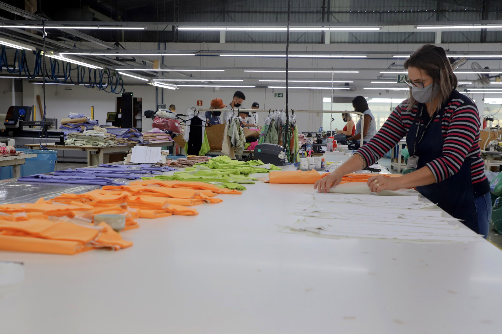 Paraná gerou 31,3 mil empregos para mulheres em seis meses